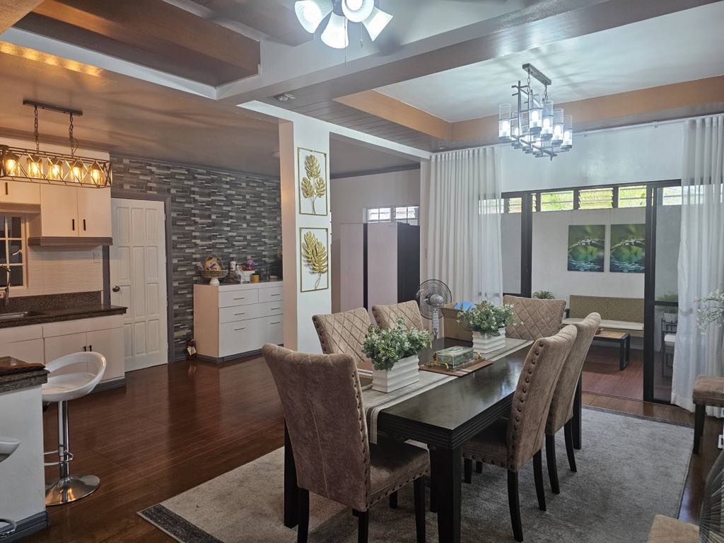 6-BR House with Floor Deck for Lease in BF Homes