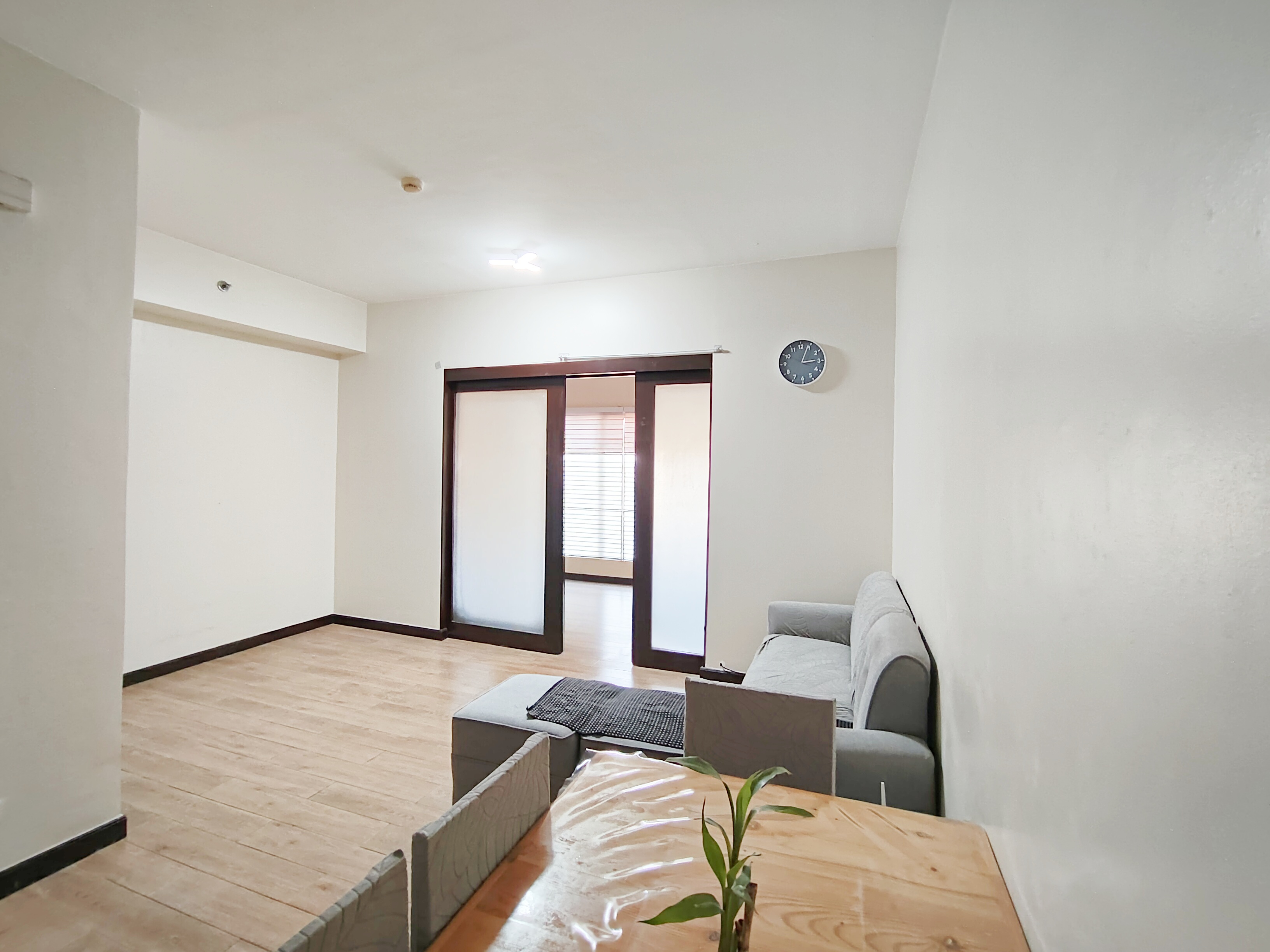 1-BEDROOM CONDOMINIUM